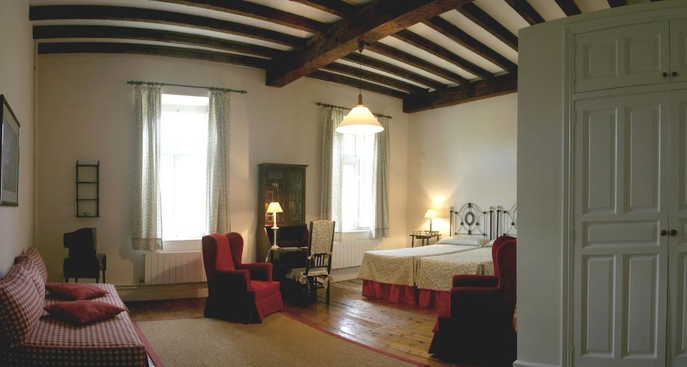 Hotel Casona El Arral ลิเออร์กาเนส ภายนอก รูปภาพ