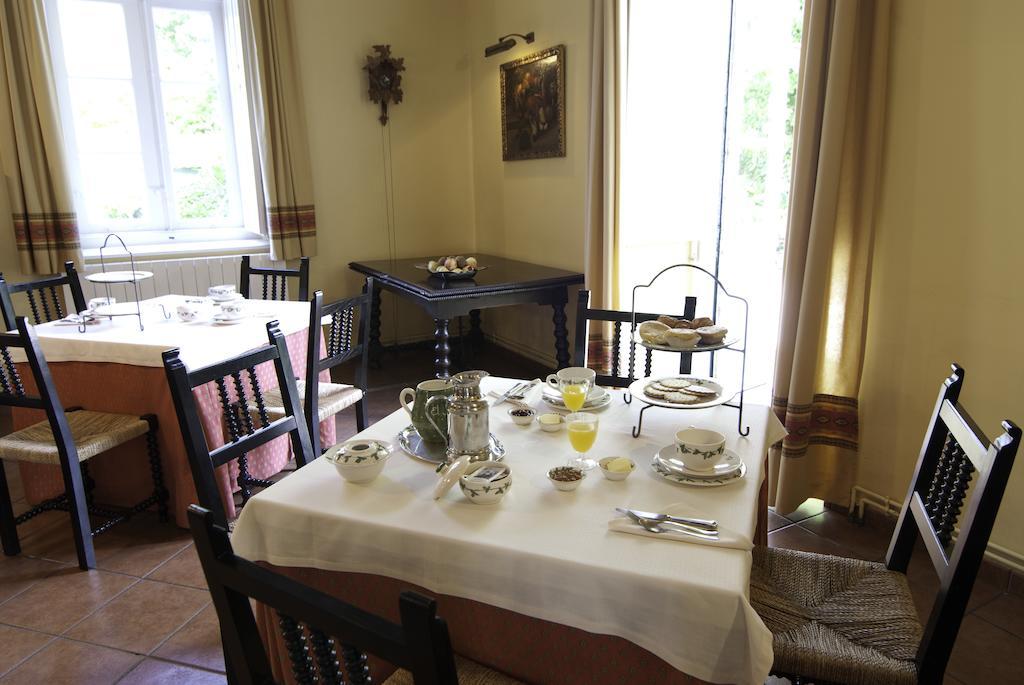 Hotel Casona El Arral ลิเออร์กาเนส ภายนอก รูปภาพ