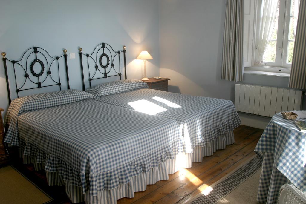 Hotel Casona El Arral ลิเออร์กาเนส ห้อง รูปภาพ
