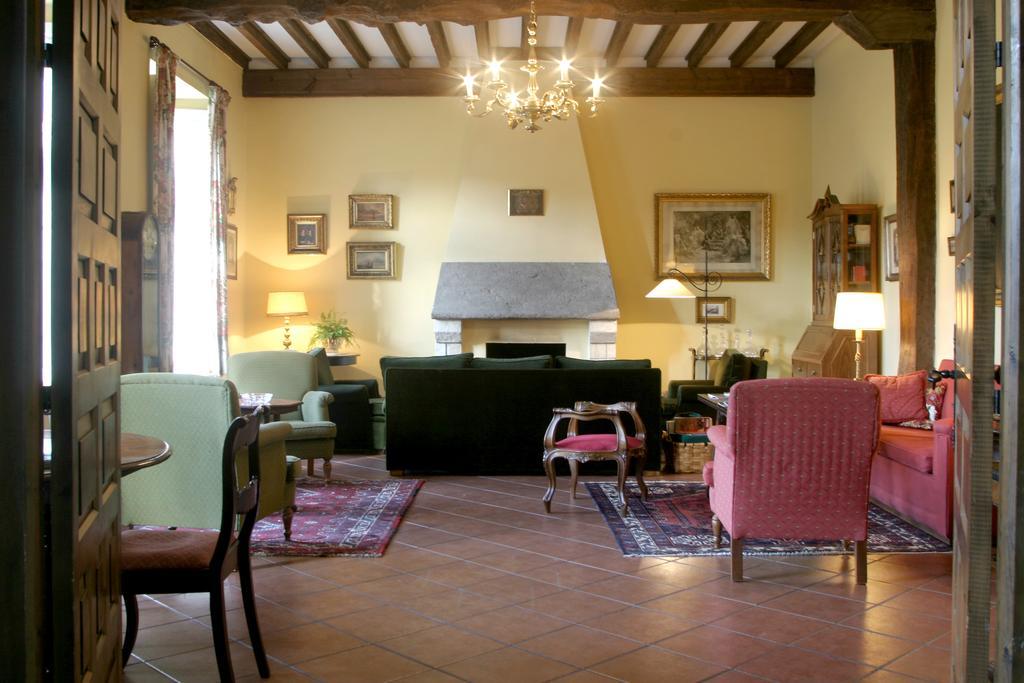 Hotel Casona El Arral ลิเออร์กาเนส ภายนอก รูปภาพ