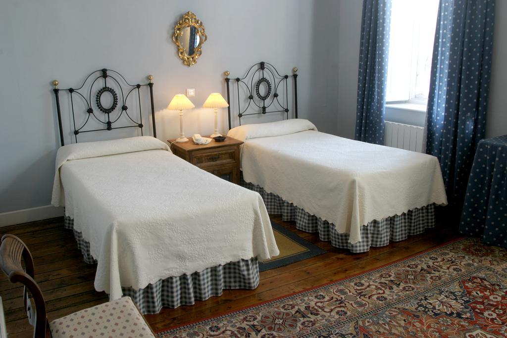 Hotel Casona El Arral ลิเออร์กาเนส ห้อง รูปภาพ
