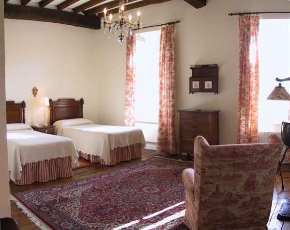 Hotel Casona El Arral ลิเออร์กาเนส ภายนอก รูปภาพ